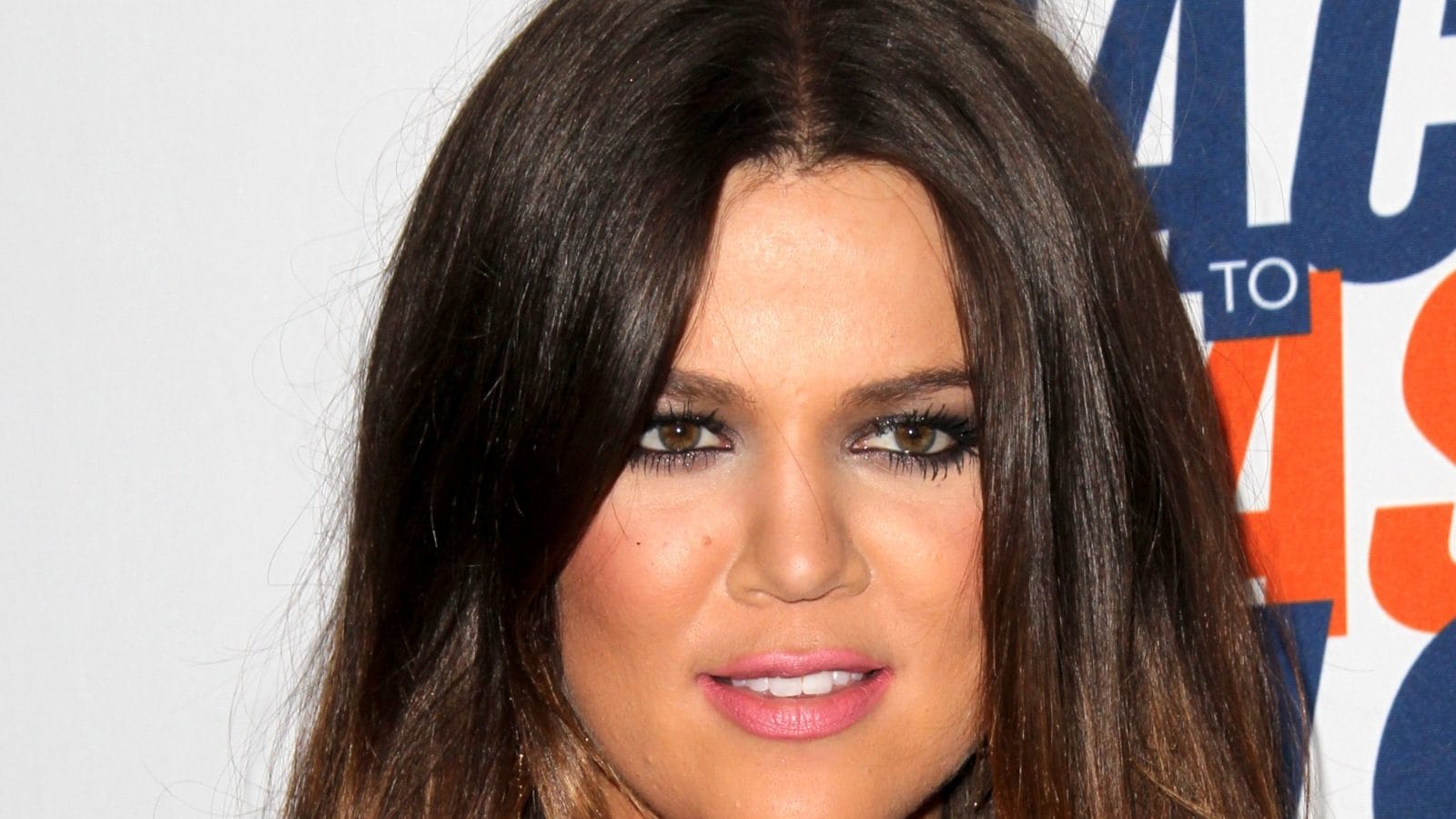 Khloe Kardashian Denies Dating Rumors With Nba Star Focus On My Daughter Myself For A While