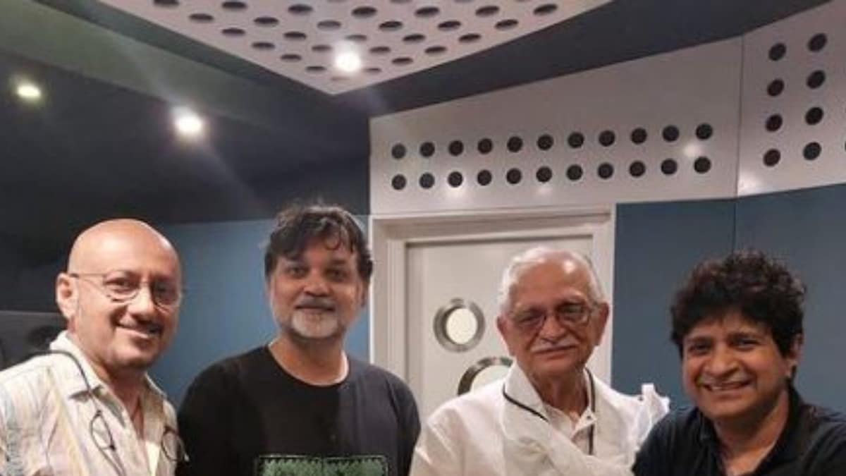 KK No More: Srijit Mukherji Mourns Demise of His 'Newest Friend', Shares Video of Him Singing for Gulzar