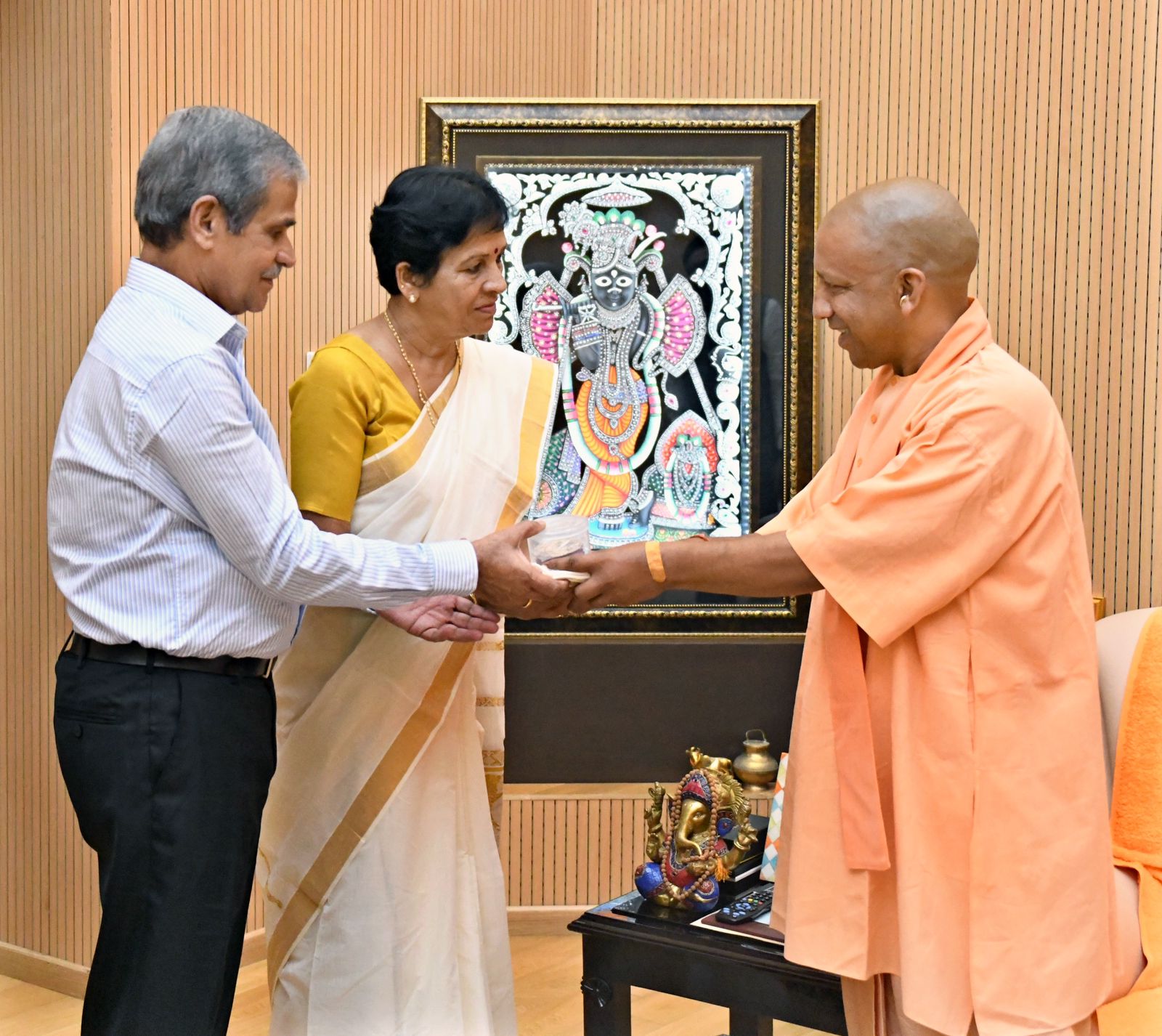 UP CM Yogi Adityanath pays respect to Sandeep Unnikrishnan's parents (Photo: Instagram) 