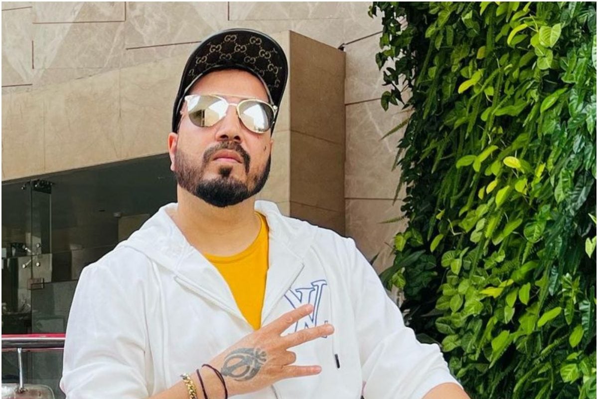 Mika Singh takes a sly dig at Badshah after rapper gets accused of buying  online views: 'Mere bhi record hote