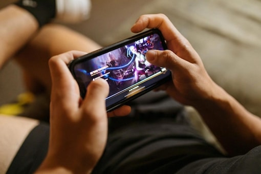 Online gaming continues to face questions from the govt