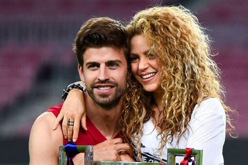 Gerard Pique and Shakira (Twitter)