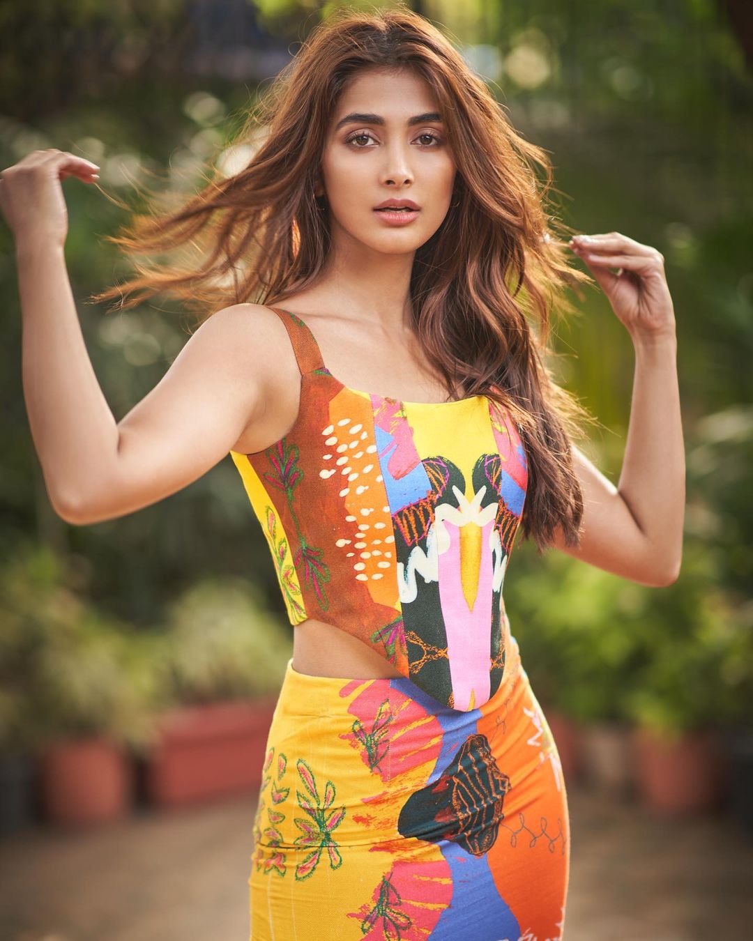 Pooja Hegde Is A Sight For Sore Eyes In Corset Top And Skirt ...