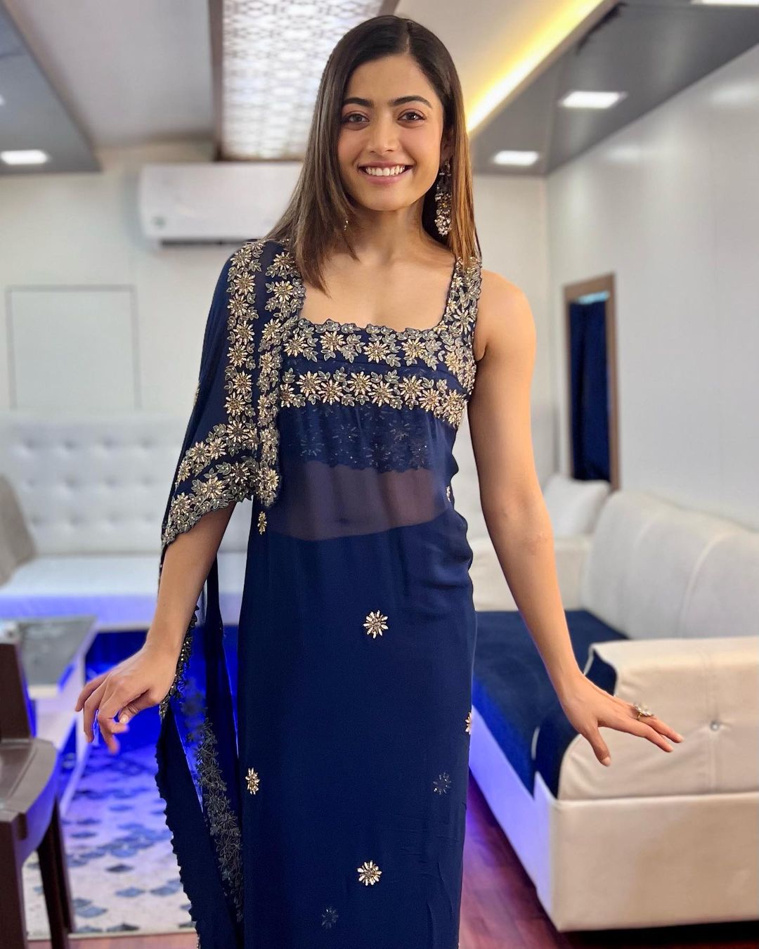 Rashmika Mandanna looks fabulous in the blue Kodava saree.