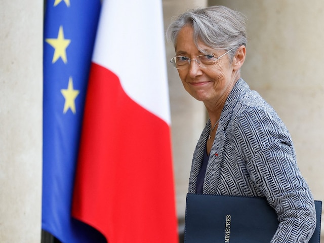 Elisabeth Borne offered to submit her resignation but Emmanuel Macron rejected the proposal (Image: Reuters)