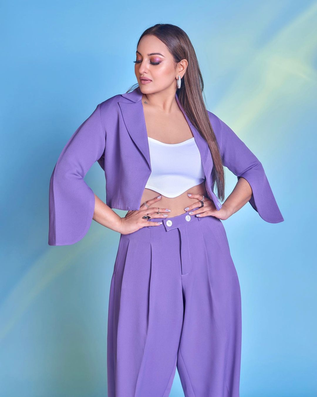 1080px x 1350px - Sonakshi Sinha Exudes Business Chic Vibes In Purple Pantsuit, Check Out The  Diva's Stunning Pictures