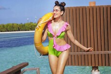 Sonnalli Seygall Turns Up The Heat In Colour-block Monokini, Check Out The Diva's Sultry Beach Looks