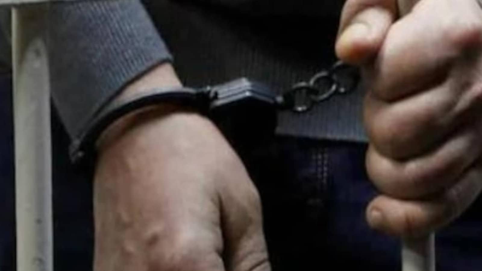 महाराष्ट्र: ठाणे जिले में अवैध डांस बार में अश्लील हरकत के लिए 53 लोग गिरफ्तार