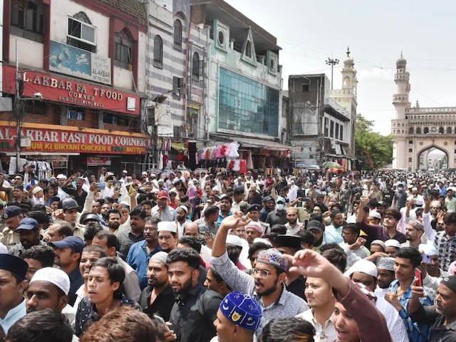 People from the Muslim community protested against controversial remarks by two now-suspended BJP leaders about Prophet Mohammad, in varius parts of country on June 10. (Image: PTI)
