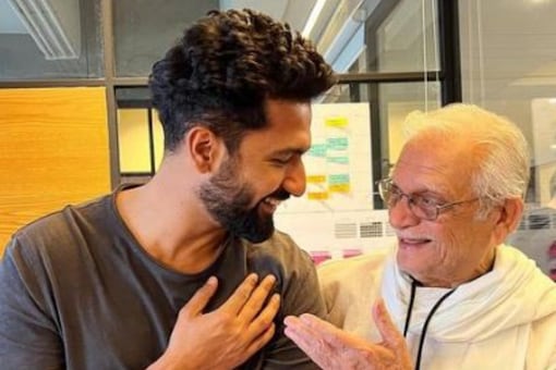 Vicky Kaushal shared a photo with Gulzar on his Instagram handle 