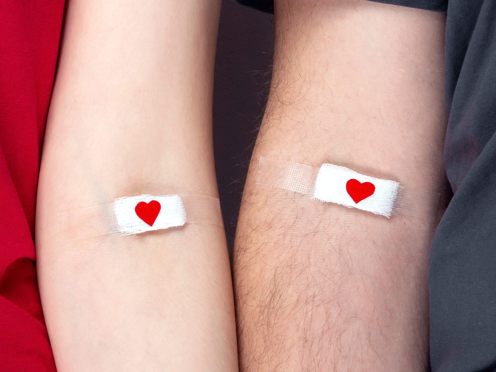New York Blood Center - Got tats? GIVE BLOOD! Many people with tattoos  donate. The deferral period for being eligible to donate depends on when  and where you received your tattoo. You