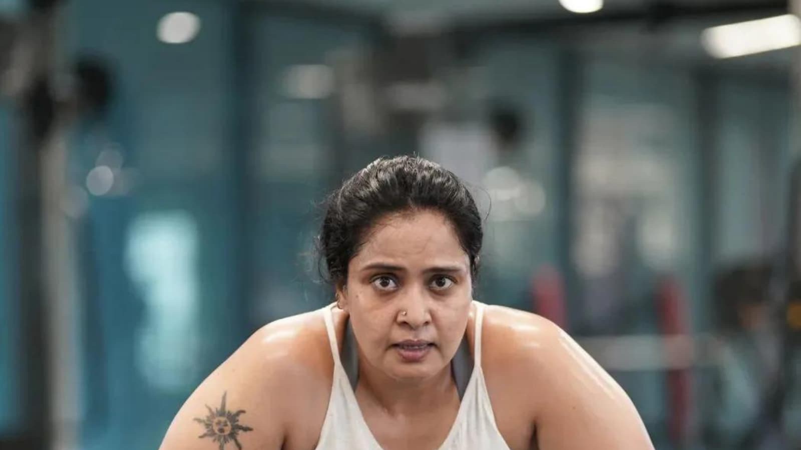 Actress Pragathi Mahavadi Shows Her Strength In Latest Workout Video