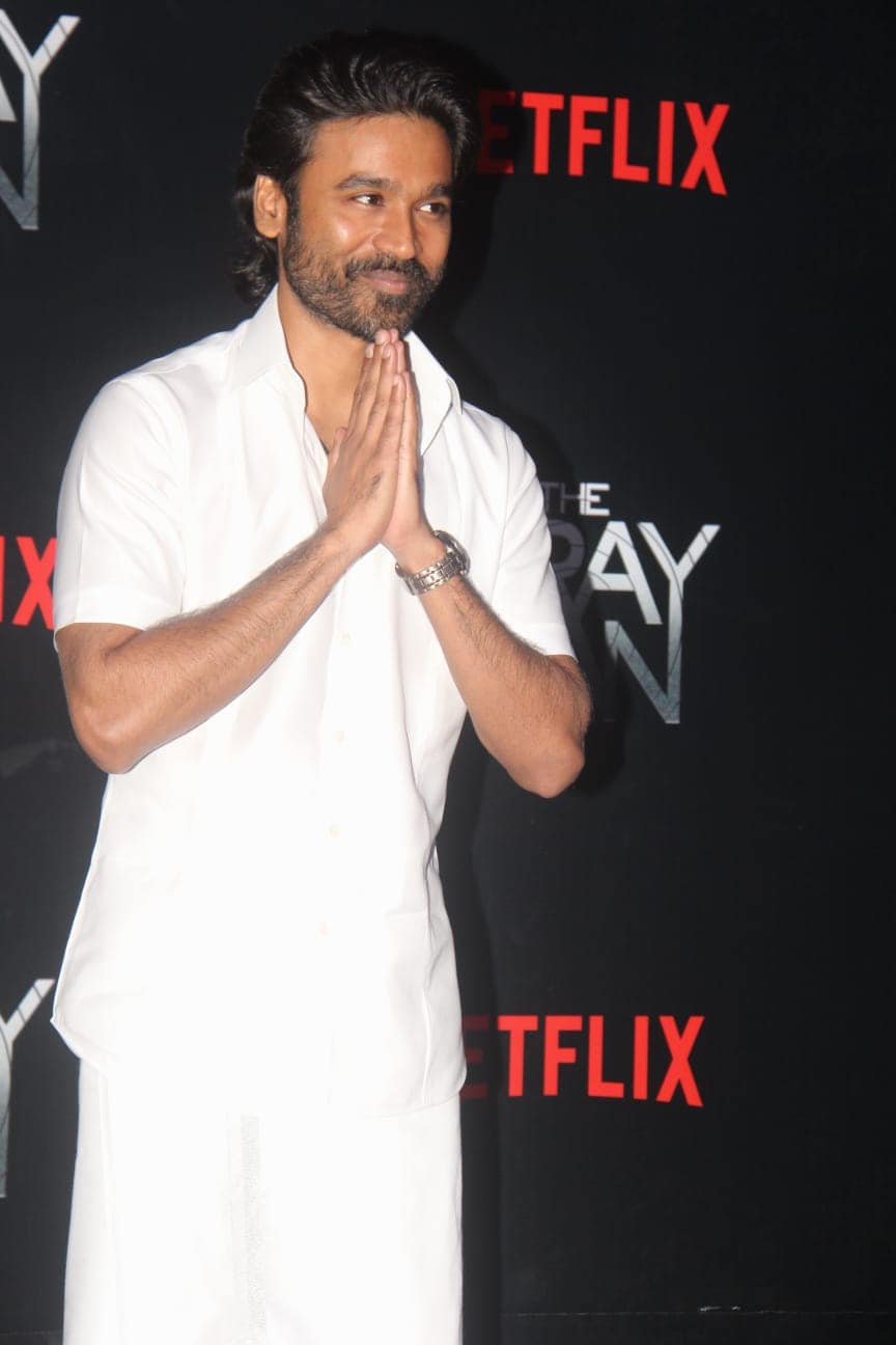 Dhanush Takes Veshti International, Wears South Indian Outfit For Gray Man  Premiere With Russo Brothers