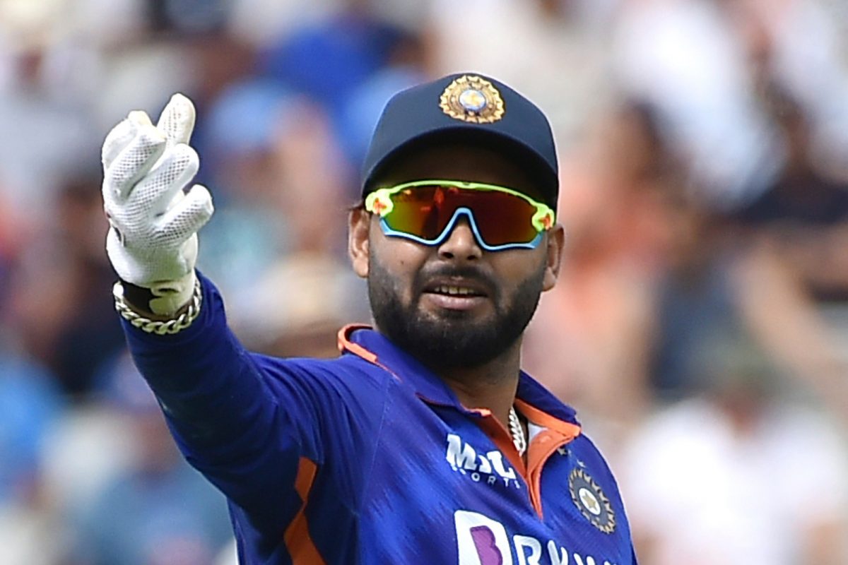 Heroics Against England, Bharat Army 