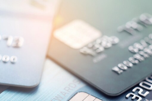 These credit cards offer maximum cashback and discounts