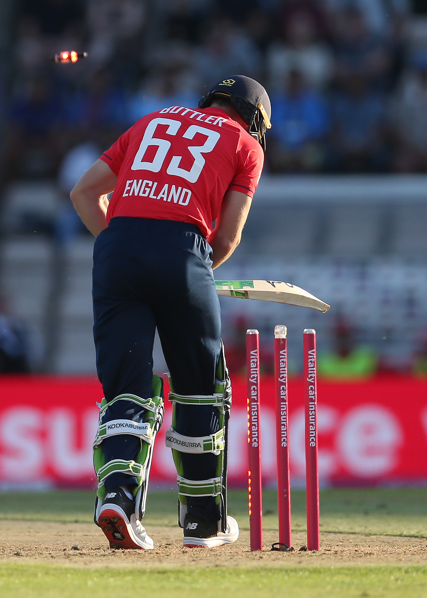 The visitors then returned to dismiss England for 148 in 19.3 overs with Hardik (4/33) taking four wickets.