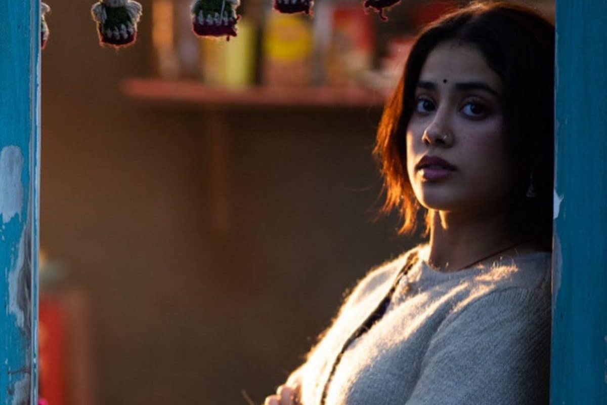 Good Luck Jerry Review: Janhvi Kapoor Starrer Takes You on a Fun ...