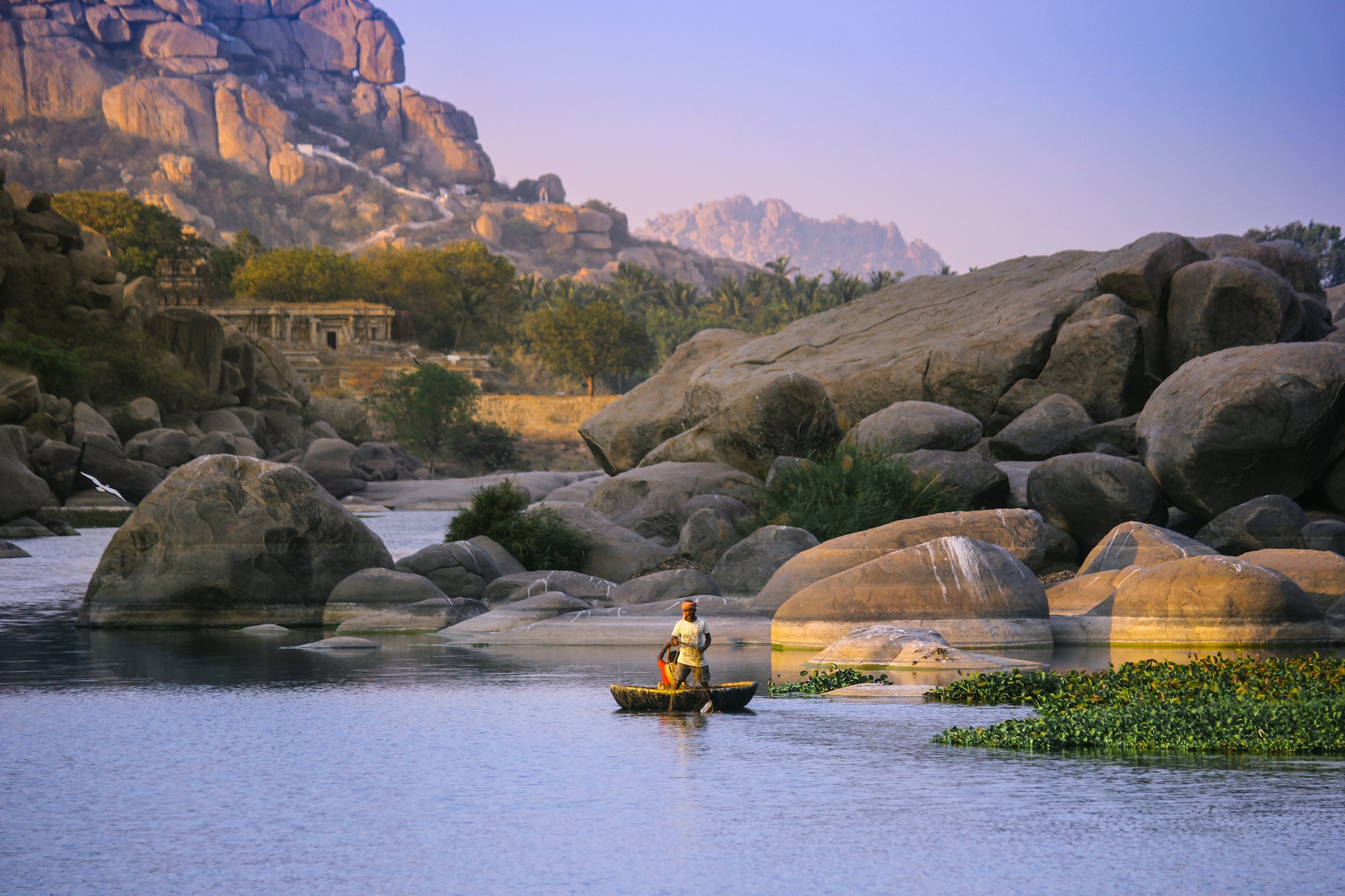 This UNESCO Heritage site also houses giant temples, palaces, and monolithic structures. (Image: Shutterstock)