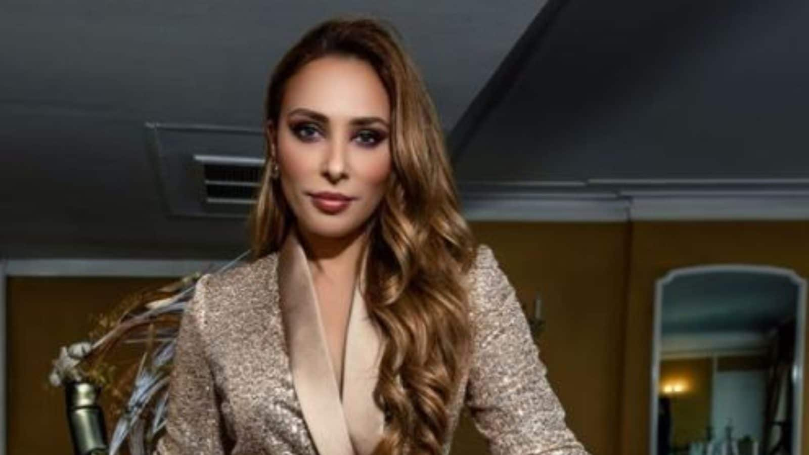 Yulia Vantur își sărbătorește 42 de ani de naștere alături de Salman Khan și Ayush Sharma