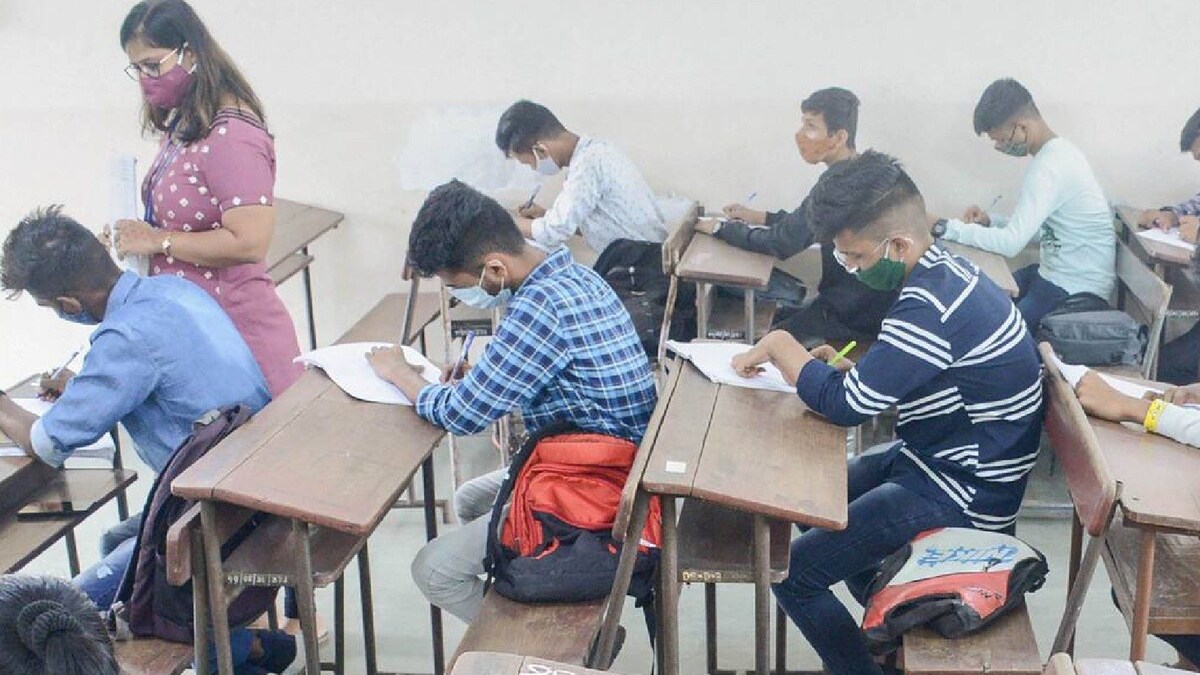 JEE Main Day 2 Analysis Math Continue to be Tougher in Session 2