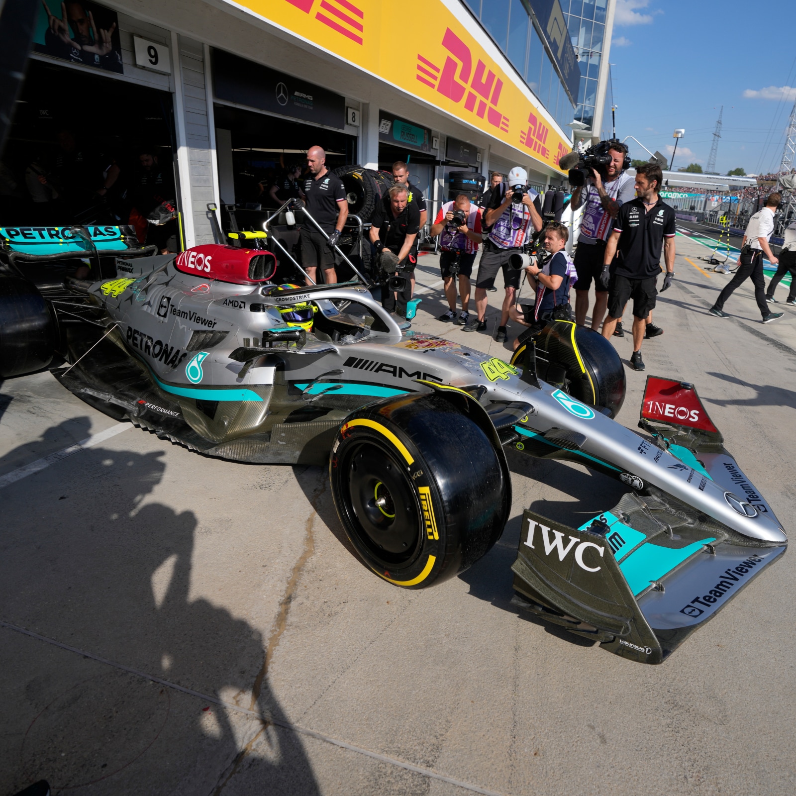 Hamilton: Crazy how Mercedes F1 car swings from track to track