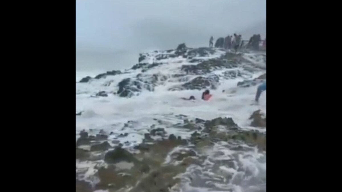WATCH | Maharashtra Man, Two Children Swept Away by Strong Waves at ...