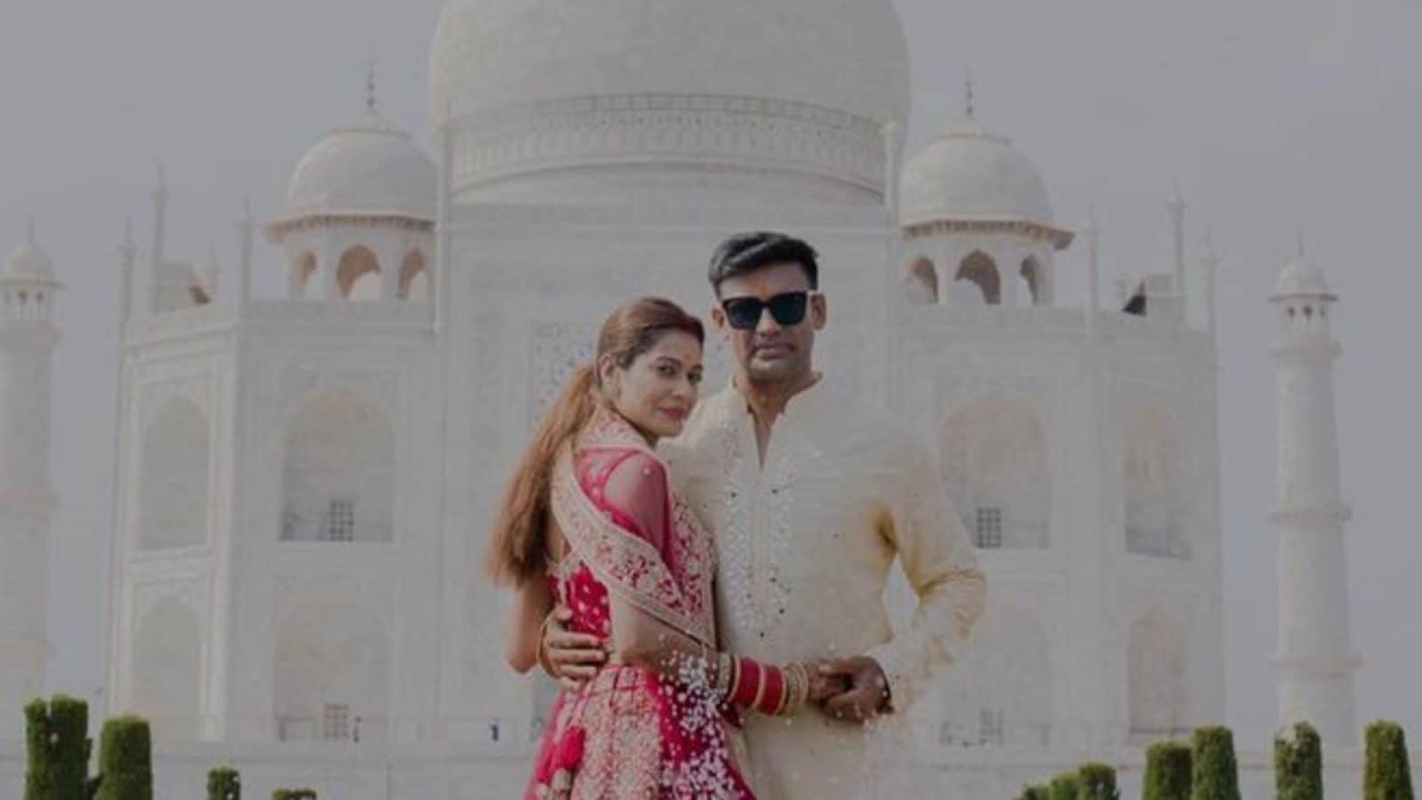 Payal Rohatgi and Sangram Singh Visit Taj Mahal After Their Marriage;  Pics