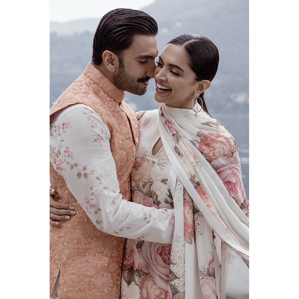 When Baajirao wished his Mastani the second wedding anniversary with unseen photos from their wedding festivities. (Image: Instagram)