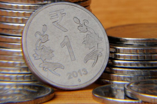 In the previous session, the rupee had closed at 79.90 against the American currency.(Image: Shutterstock)