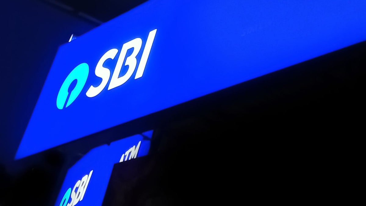 Sbi Whatsapp Banking Service Launched How To Check Account Balance Get Mini Statement News18 7396