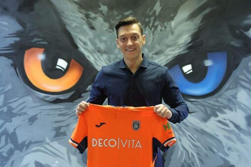 Mesut Ozil signed with Istanbul Basaksehir (Twitter)