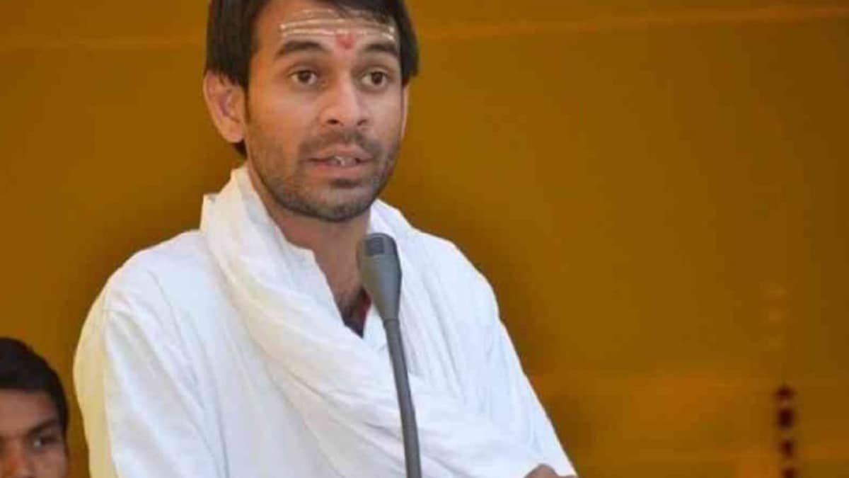 BJP Calls Out Tej Pratap for Asking Brother-in-law to Stay in Official Meeting