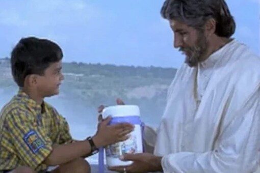 Man, Frustrated With Frequent Telecast of Amitabh Bachchan's Sooryavansham,  Writes to Channel