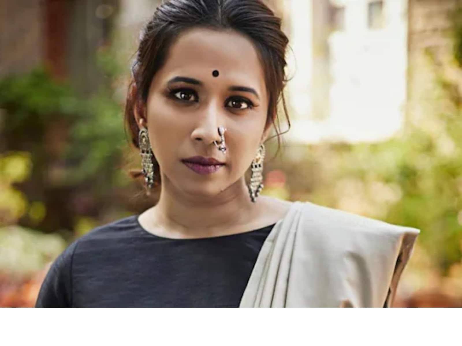 Marathi Actress Shreya Bugde Shares Photo From The New Sets of Chala Hawa  Yeu Dya - News18