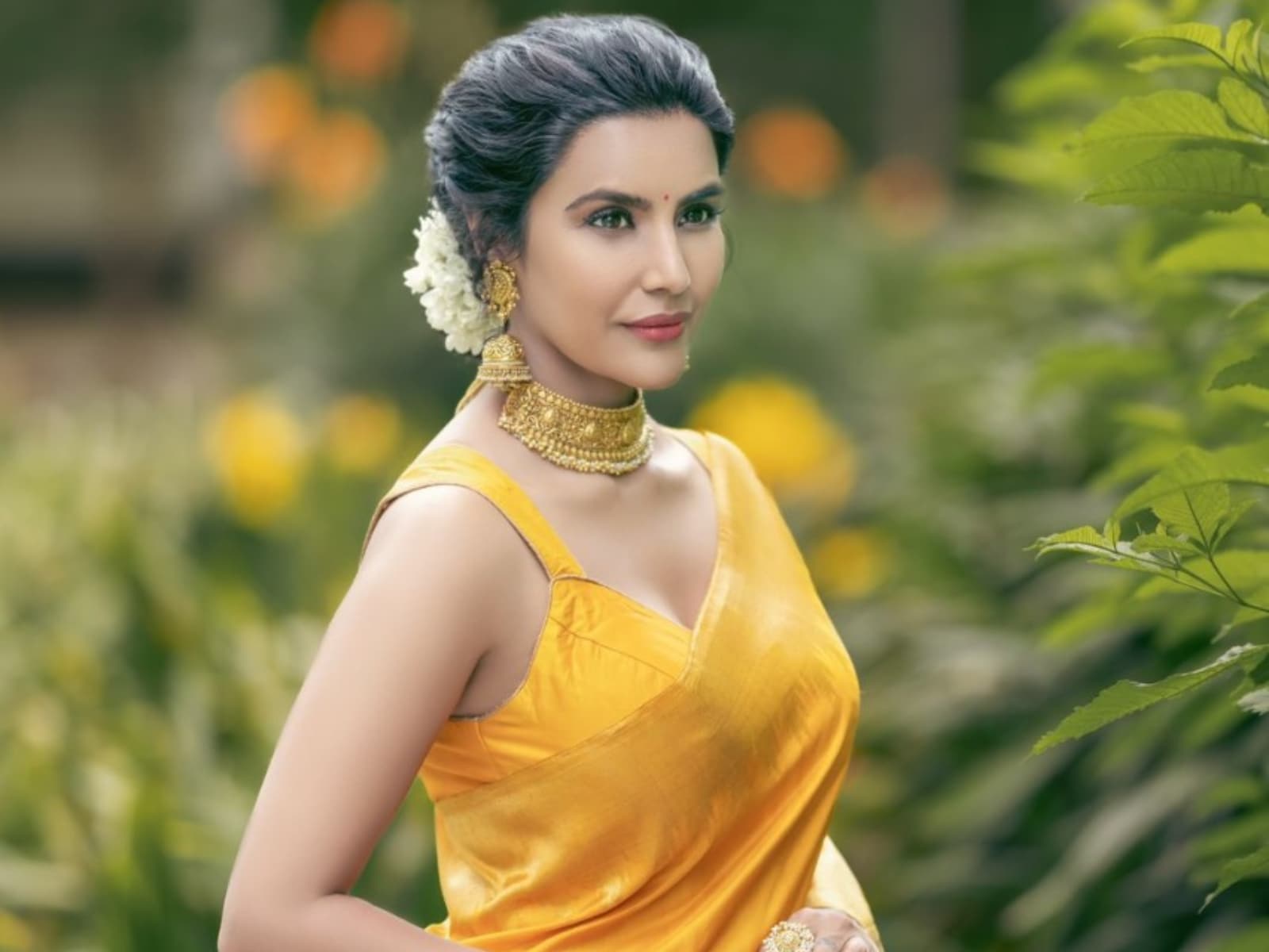 Priya Anand in Raw Mango – South India Fashion