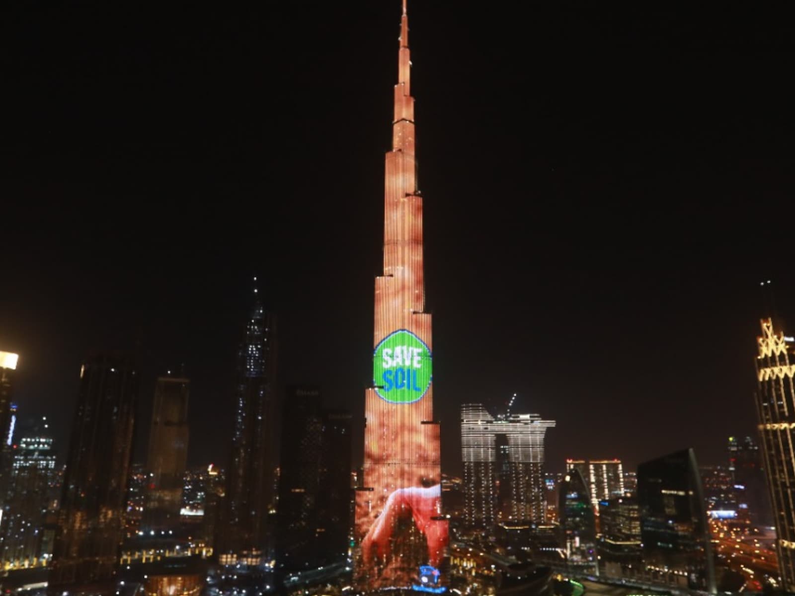 Burj Khalifa: Burj Khalifa Lights Up With 'Guest Of Honour' Ahead Of PM  Modi's World Govt Summit Address | WATCH | India News, Times Now