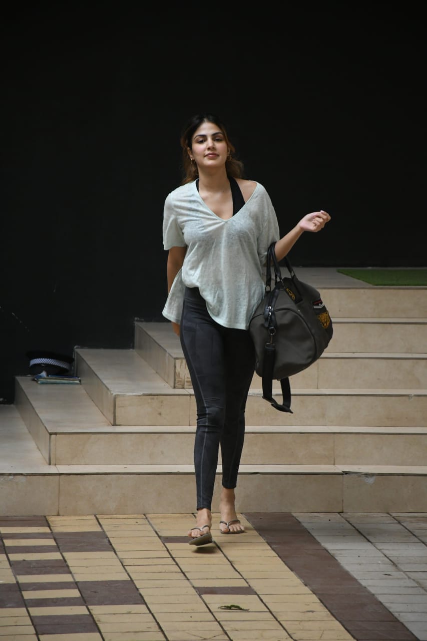 Rhea looked as fresh as daisy after her workout session. (Image: Viral Bhayani)