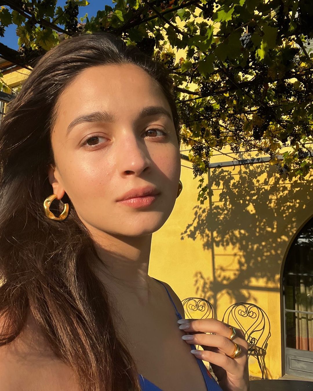 Alia Bhatt wraps Heart Of Stone shoot, Gal Gaddot shares happy selfie from  set. See pic - India Today