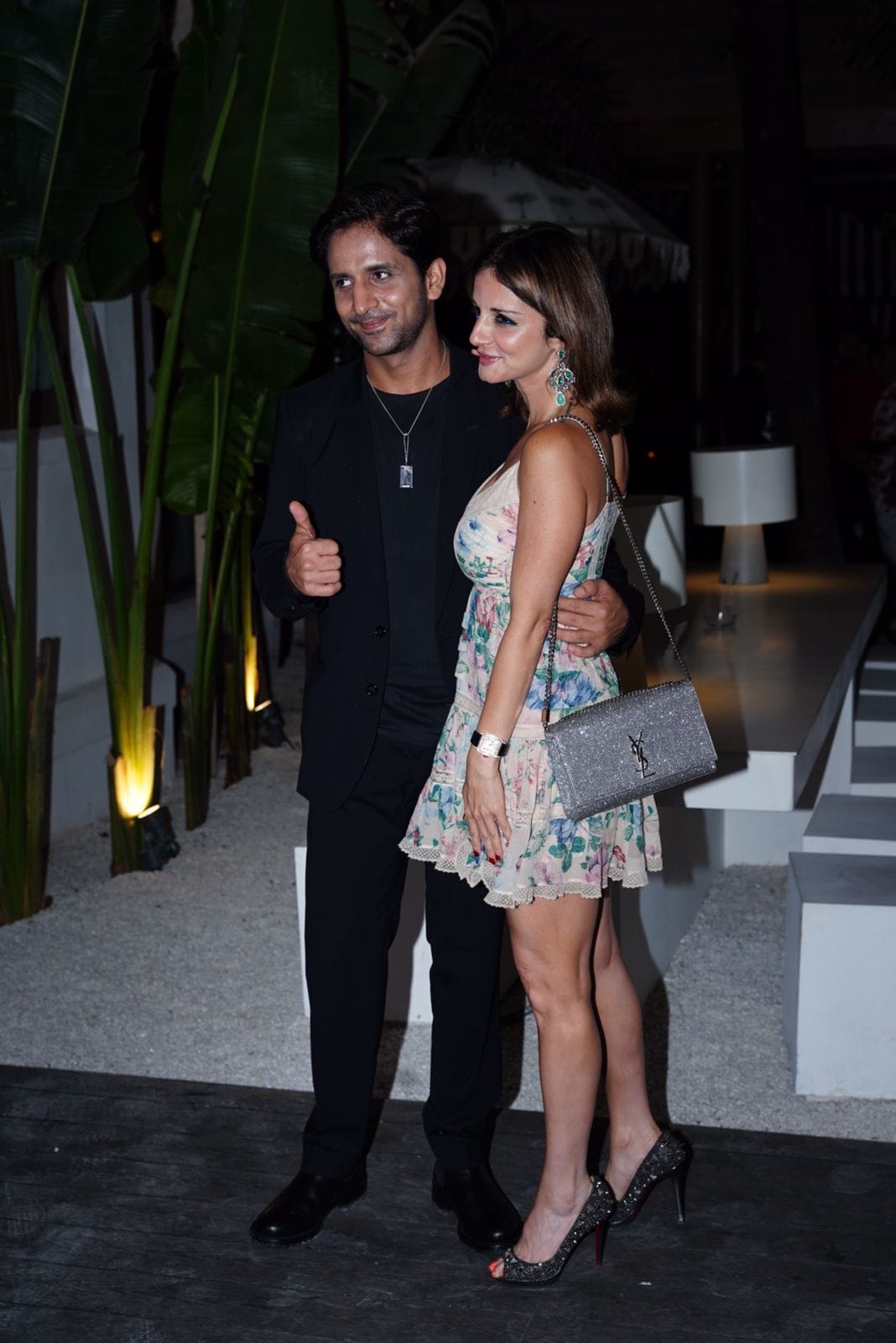 Sussanne Khan and Arslan Goni snapped by the paparazzi at Arjun Kanungo's wedding reception. (Photo: Viral Bhayani) 