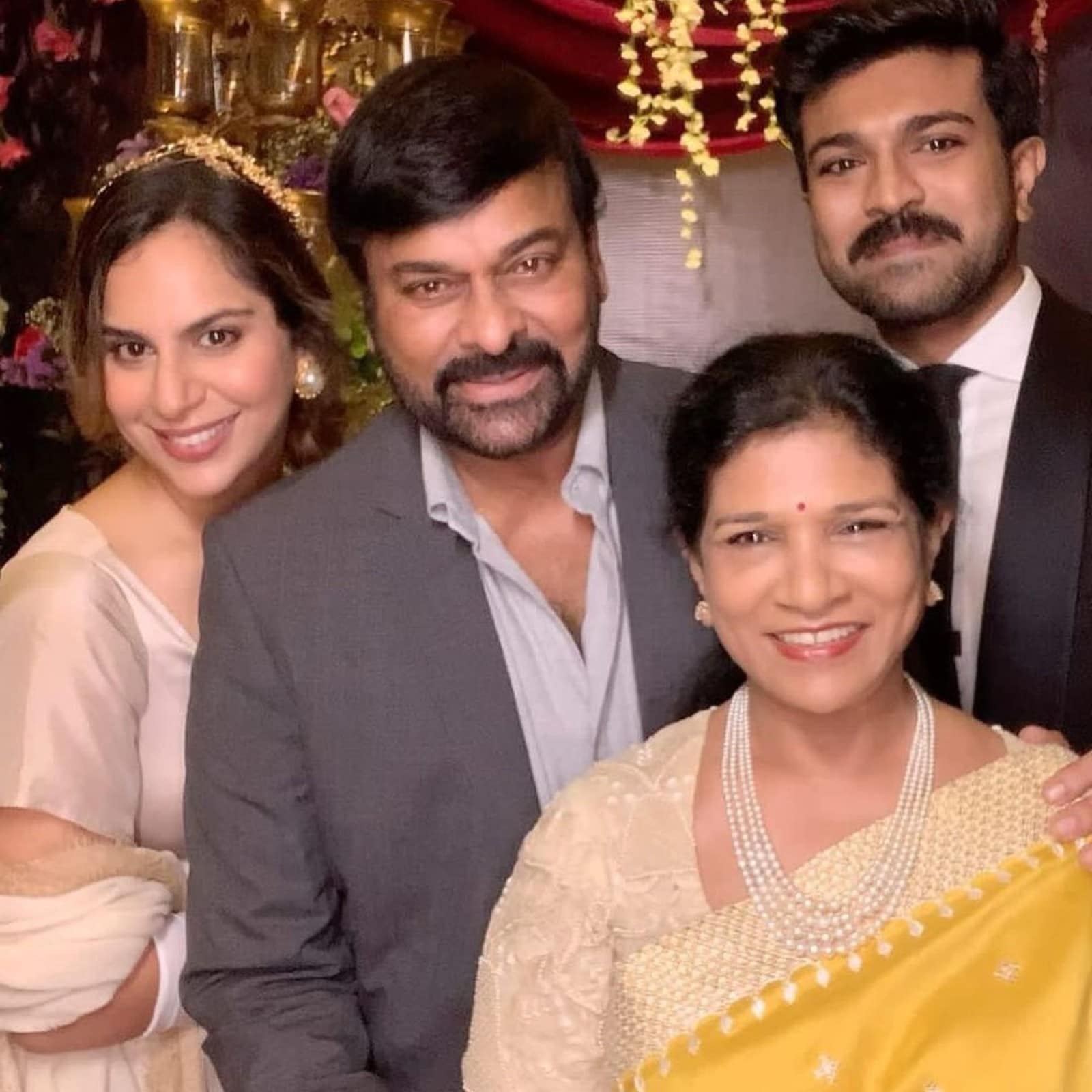 Happy Birthday Chiranjeevi: Tollywood Megastar's Precious Family Moments with Wife Surekha, Son Ram Charan