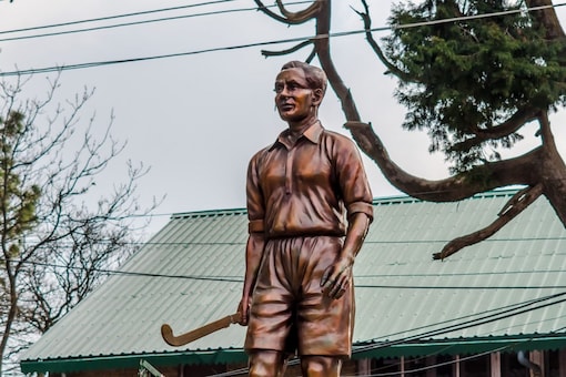 Statue of Hockey legend Major Dhyanchand in Kasauli. (Image: Shutterstock file)
