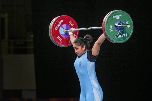 Birmingham: India's Harjinder Kaur competes in the women's 71kg category weightlifting event, at the Commonwealth Games 2022 (CWG), in Birmingham, UK, Monday, Aug. 1, 2022. (PTI Photo/Swapan Mahapatra)