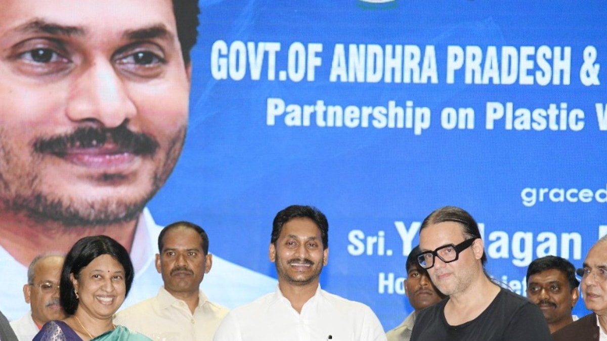 Andhra Pradesh Govt Bans Use of Plastic Flexi Boards, Vows to Make