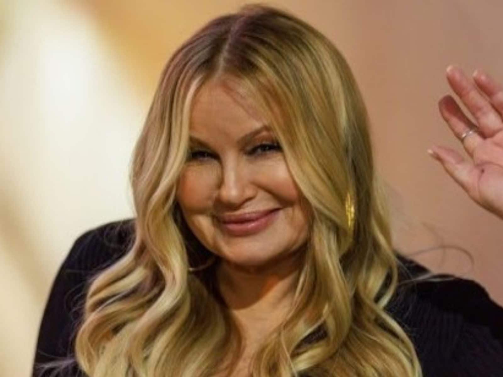 Alia Raffia Fuck - Jennifer Coolidge Admits To Sleeping With 200 People After American Pie:  'Got Lots Of Sexual Action'