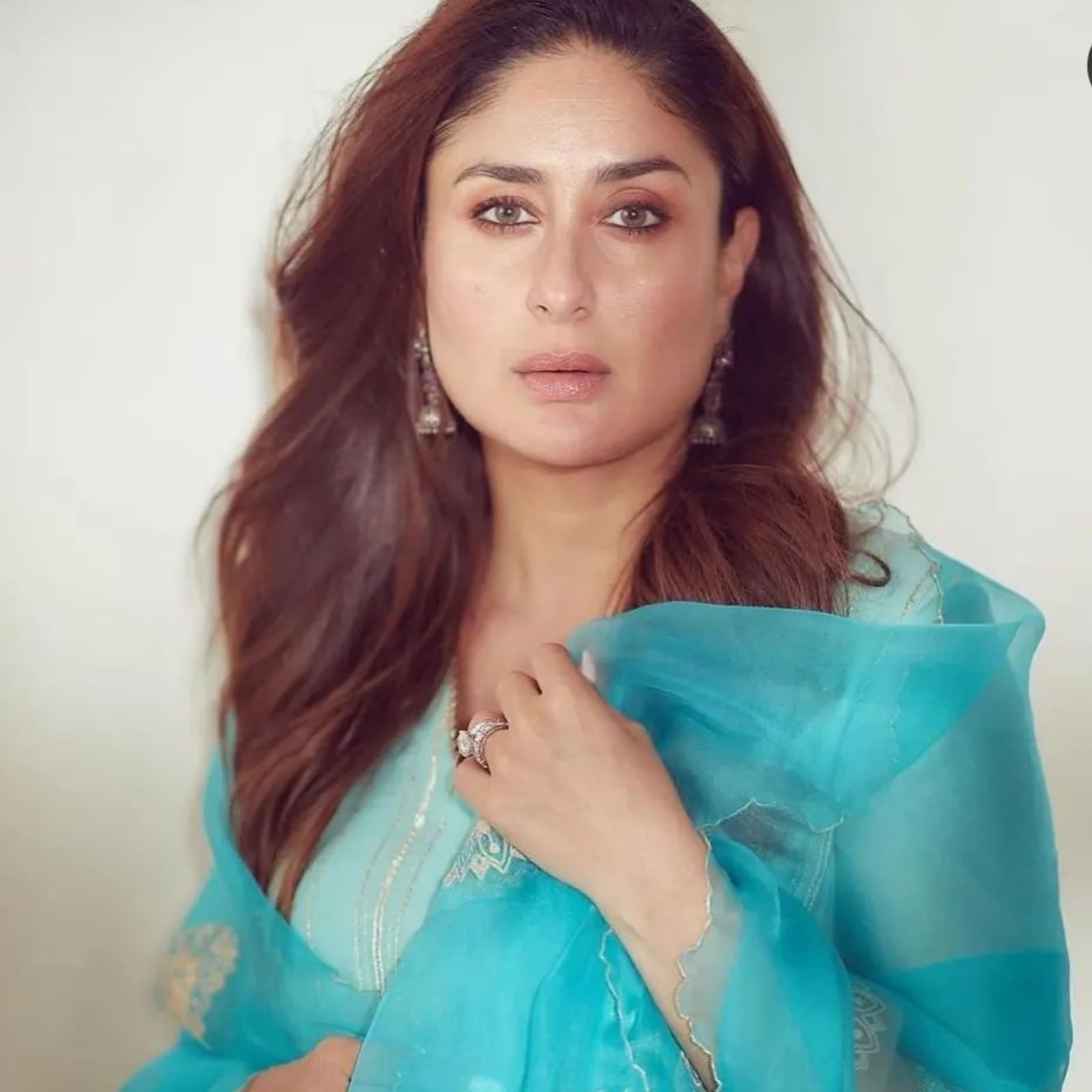 Kareena Kapoor Khan Left Amused After Mentalist Suhani Shah Reveals Her ‘Guardian Angel’; Watch Video