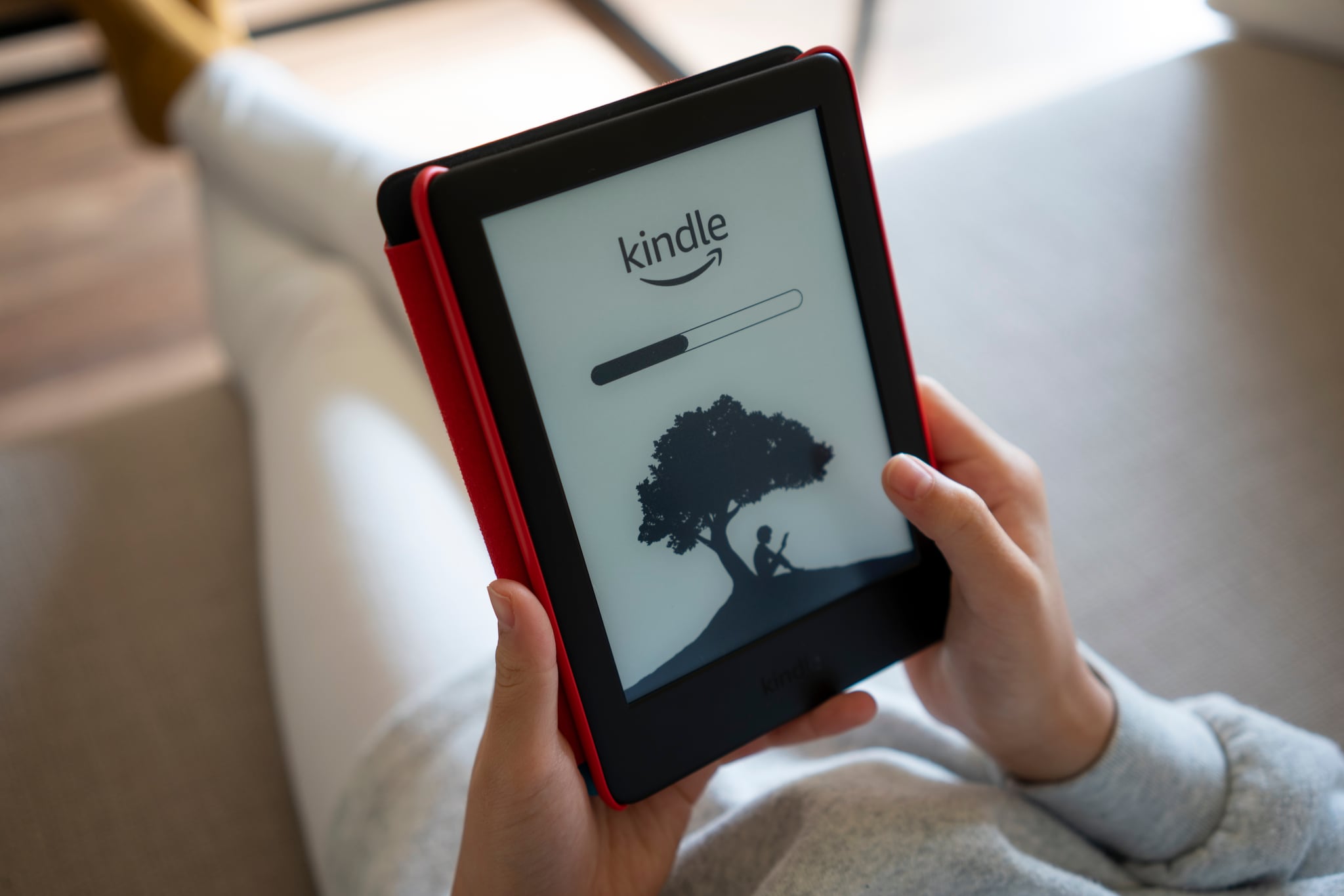 If your sister enjoys reading, an Amazon Kindle is one of the nicest presents you can offer her. (Image: Shuterstock)