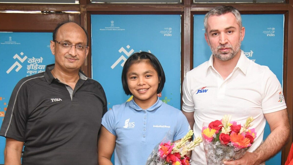 Sports Authority of India Felicitates World Cadet Judo Champion Linthoi Chanambam