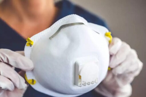 Rubber bands can assist fill the gap left by the absence of N-95 respirators, which are thought to be effective in filtering the airborne particles.