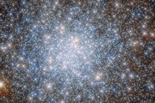NASA shares photo of a globular cluster. (Credits: ESA/Hubble & NASA, R. Cohen⁣⁣)