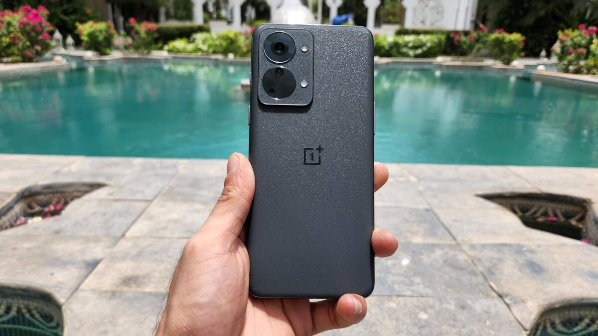 OnePlus Nord 2T Review: Should You Spend Rs 27,999 On This Mid-Range Smartphone?